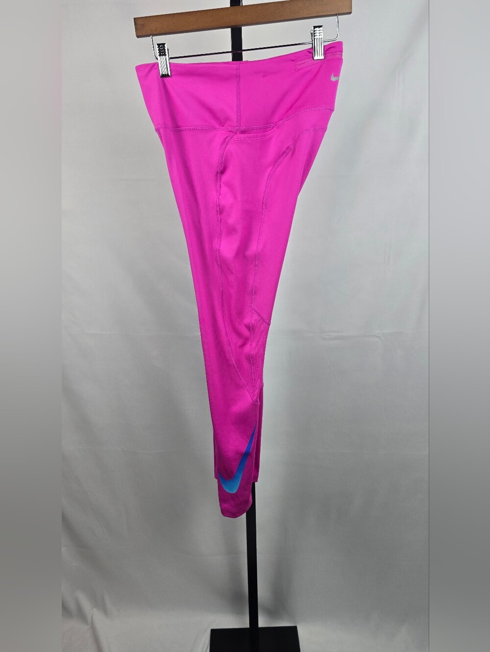 Nike Fast 7/8 Length Leggings Size Medium